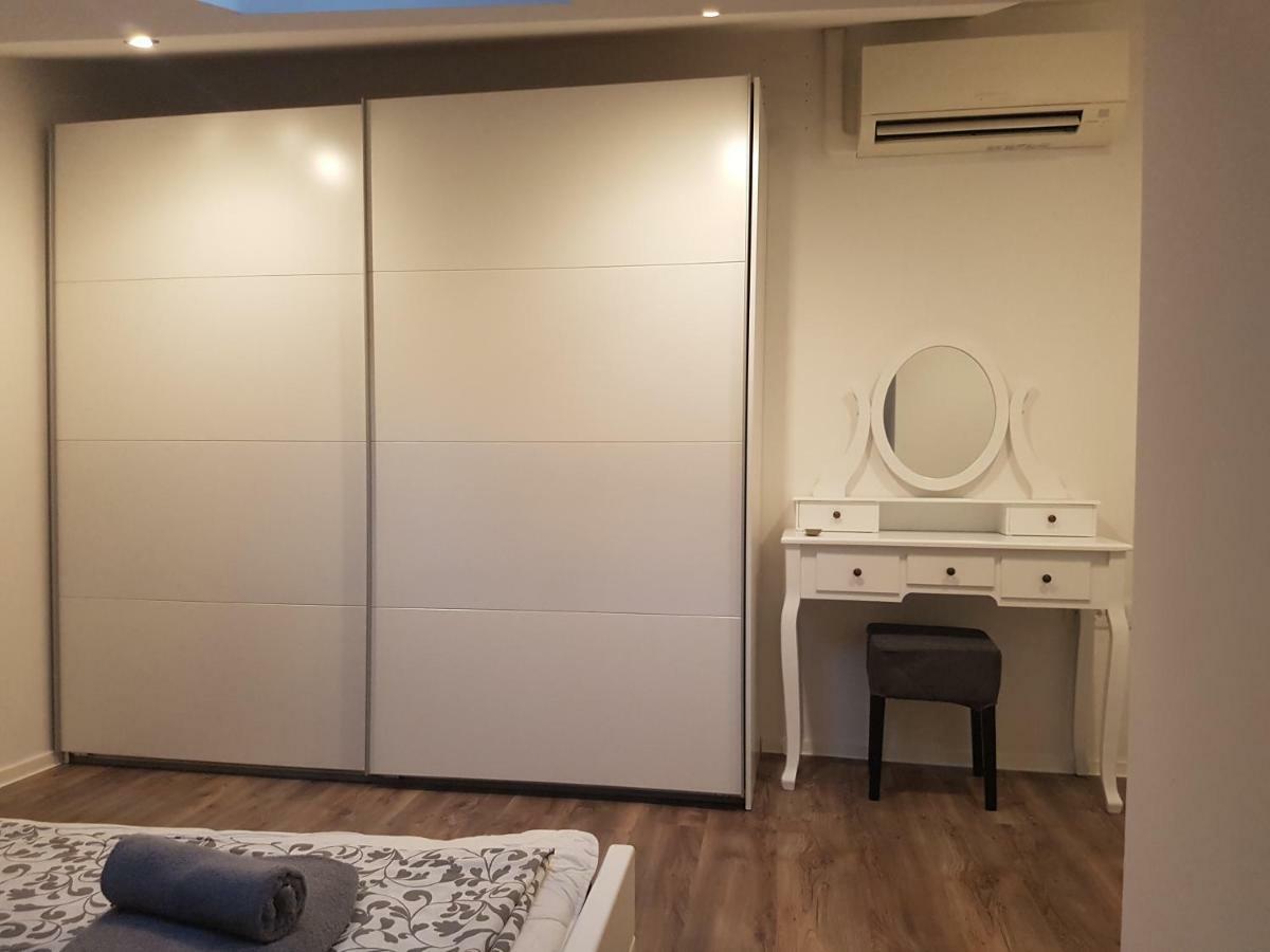 Apartment Ida Koper Bagian luar foto
