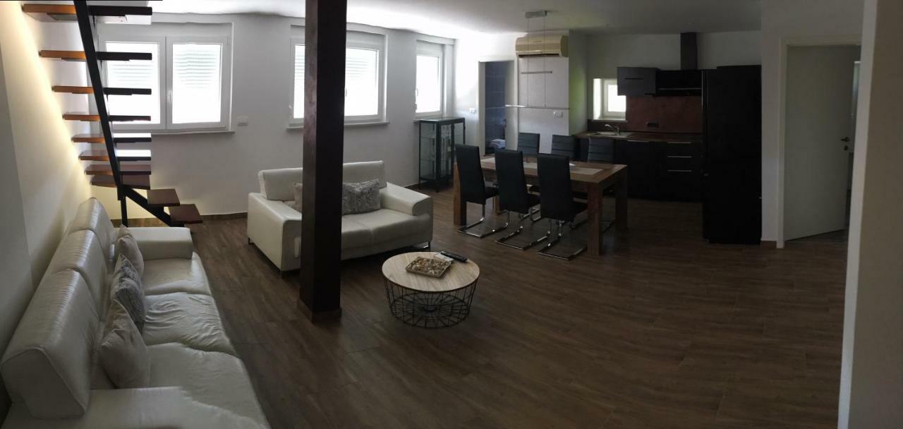 Apartment Ida Koper Bagian luar foto
